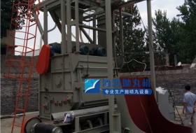 自动上下料履带式抛丸机工作视频